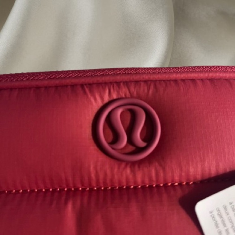 lululemon athletica Raspberry Crossbody Bag - Picture 3 of 4